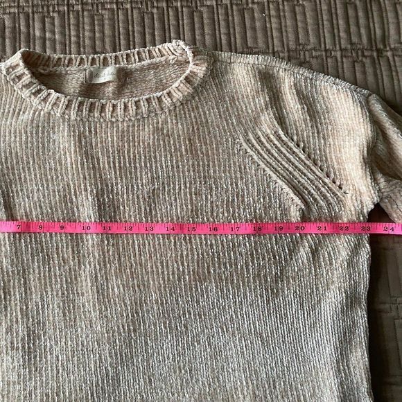 Altar'd State Cream Knit Sweater Size Medium - Picture 8 of 12
